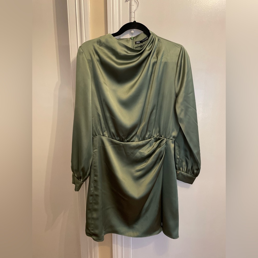 ZARA NWT Dress. Classy!